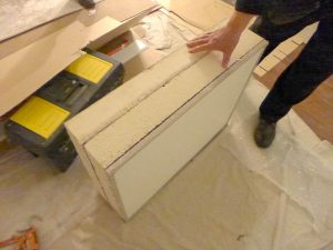 二重の断熱材の断面